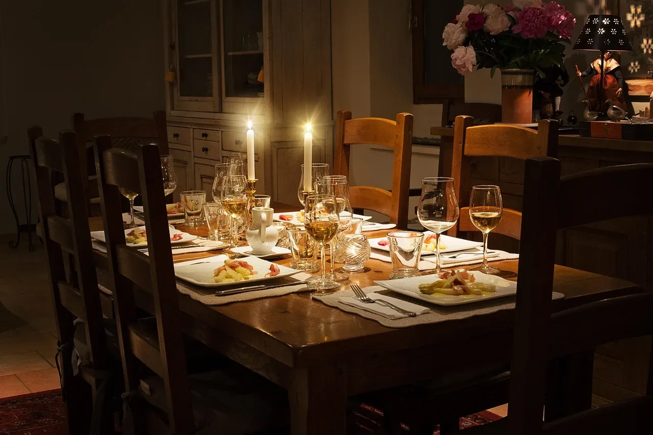 dining room candles candlelight